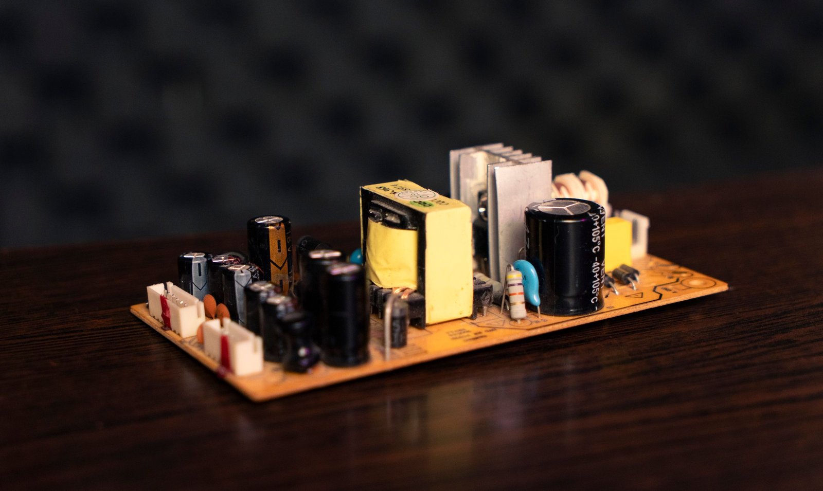 golf cart controller power electronics board with capacitors